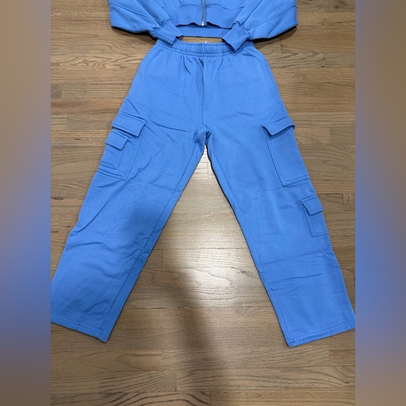 Garage Blue Women's Zip Up + Cargo sweatpants set - Picture 2 of 9